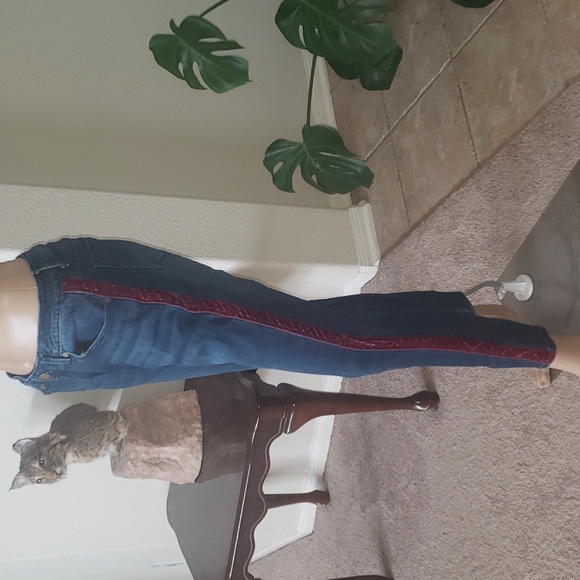 Romeo & Juliet m red velvet laser cut stripes down the side medium wash ra… - Picture 5 of 10